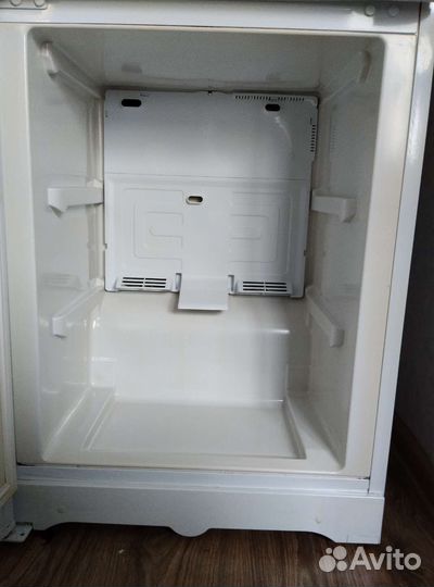 Холодильник бу indesit