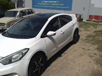 Kia Cerato 1.6 AT, 2013, битый, 140 500 км, с пробегом, цена 500 000 руб.