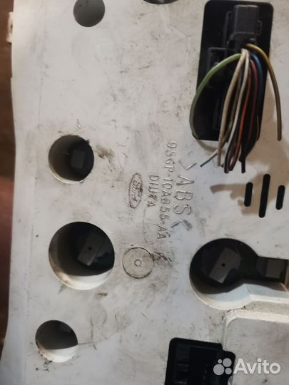 Приборная панель форд скорпио 2 96г.в. 2.0 МКПП