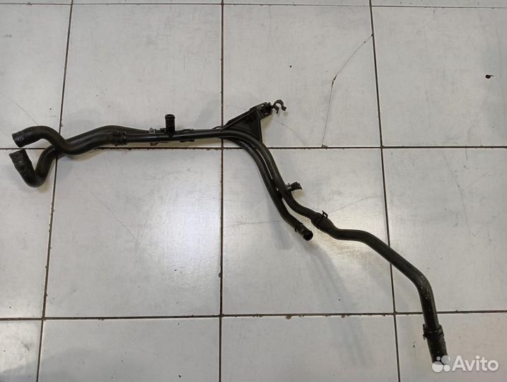 Трубка системы охлаждения Volkswagen Tiguan 5N1 20