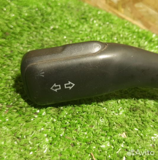 Переключатель поворотов подрулевой passat b5