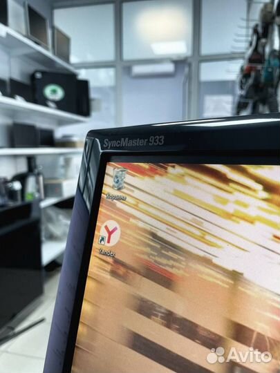 Монитор Samsung SyncMaster 933nw