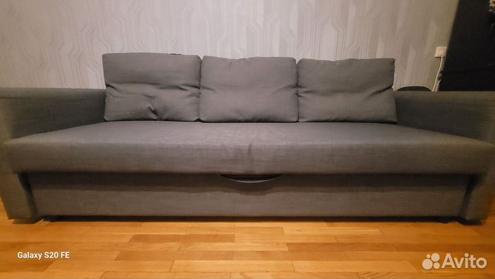 Диван прямой раскладной бу Икея