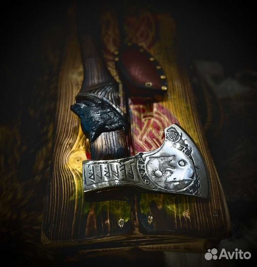 Кованый топор ручной работы