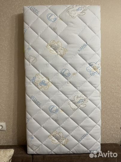 Матрас детский новый 120/60 + наматрасник
