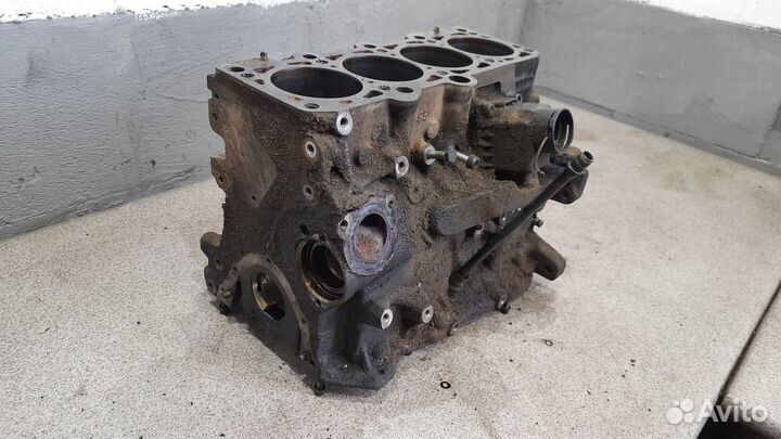 Блок цилиндров оригинал 1.8 ADR Audi a4b5