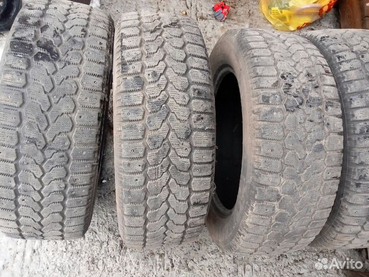 Yokohama Ice Guard F700Z 205/60 R16