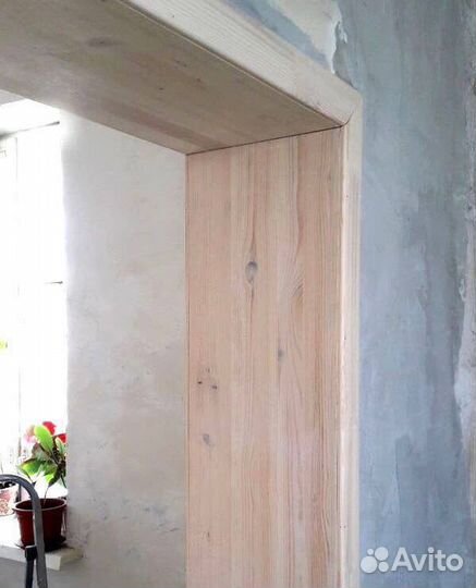 Деревянный подоконик балконный проем