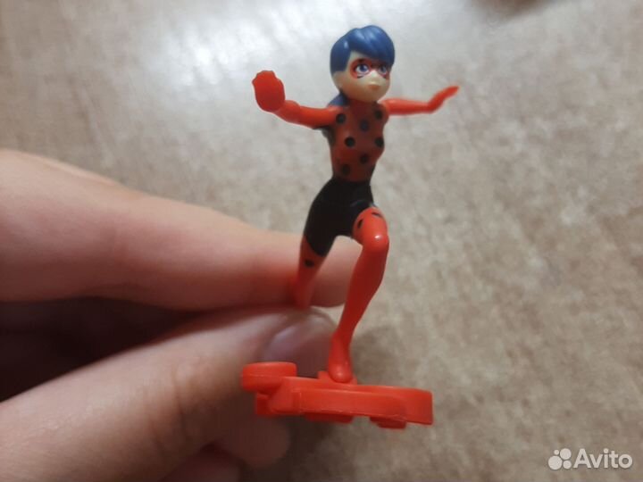 Киндер сюрприз леди баг