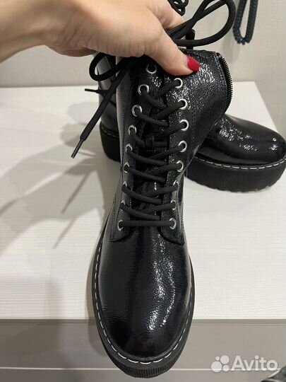 Ботинки женские HM