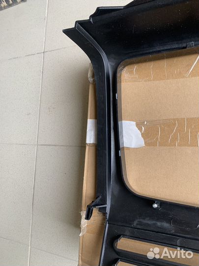 Решетка радиатора с обрамлением Mercedes Benz