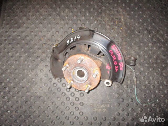 Поворотный кулак правый estima ACR50 2006-2012