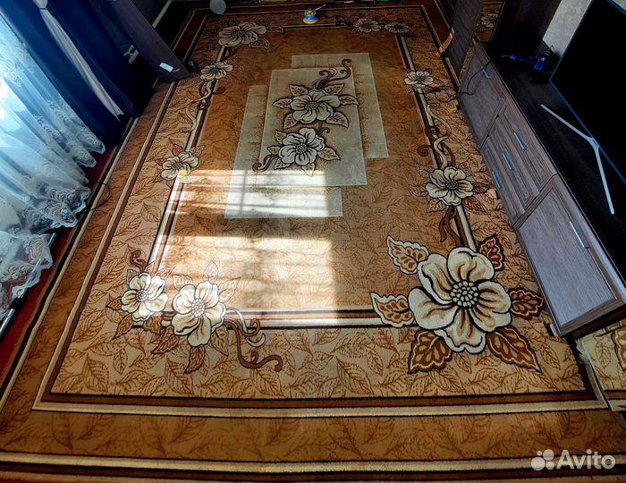 Ковры и поласы бу