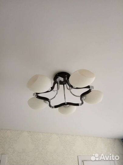 Люстра на 8 плафонов и на 5 плафонов