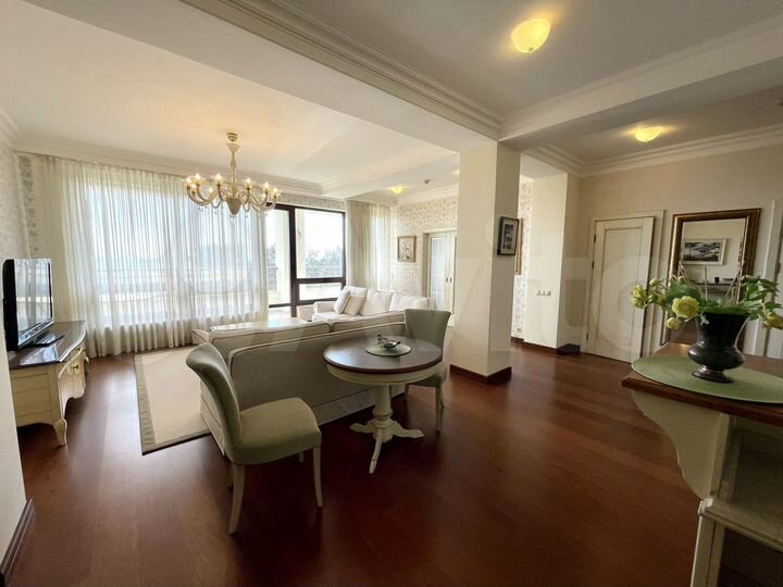 2-к. апартаменты, 98 м², 3/14 эт.