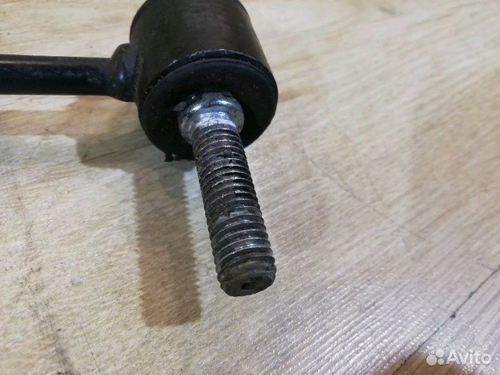 Стойка стабилизатора задняя левая Mercedes-Benz