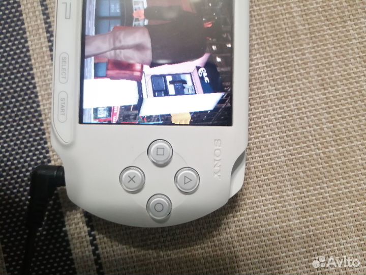 Sony psp e 1008