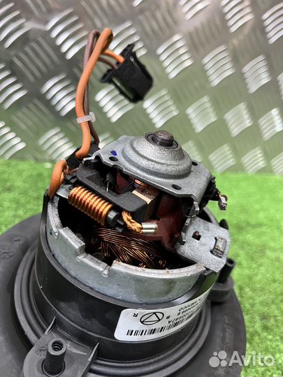 Моторчик печки основной бмв Х5 Е70/71