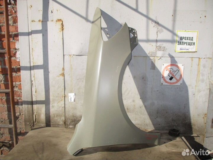 Крыло переднее правое Skoda Octavia 2 (1Z)