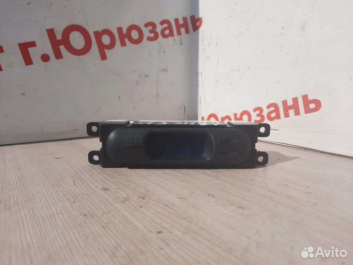 Часы салона Mitsubishi Lancer 7