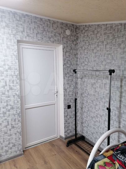 Комната 42 м² в 2-к., 1/1 эт.