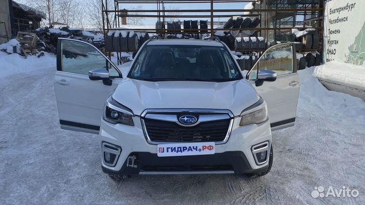 Рейка топливная (рампа) Subaru Forester (SK/S14)