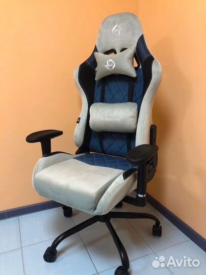 Офисное кресло (геймерское). Кресло для директора