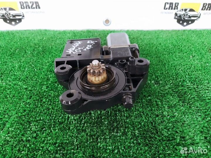 Моторчик стеклоподъемника передний правый R