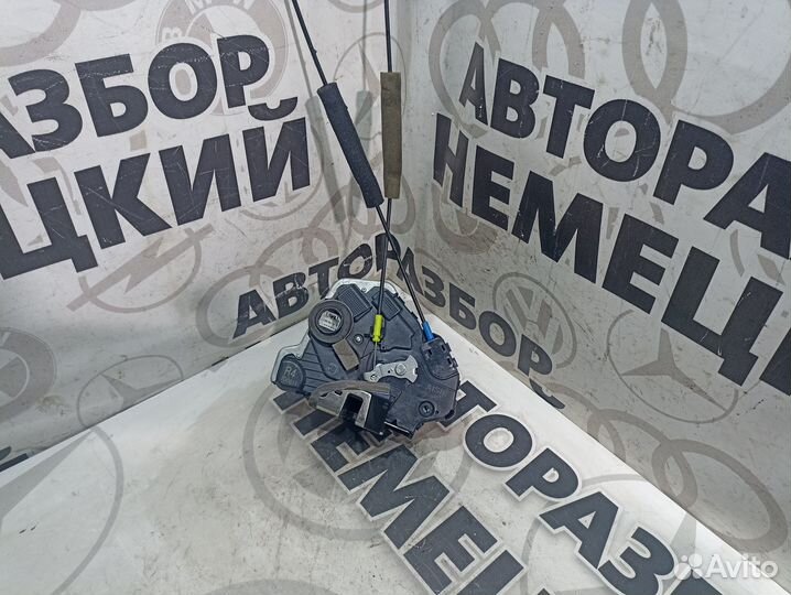 Замок двери передний левый Lexus IS250