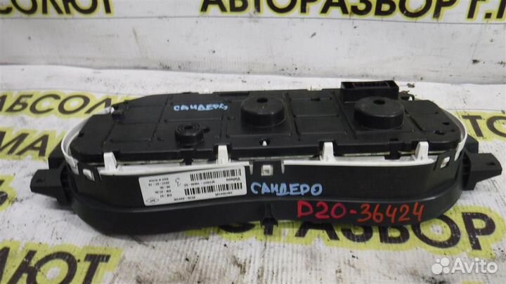 Панель приборов Renault Sandero II 2014