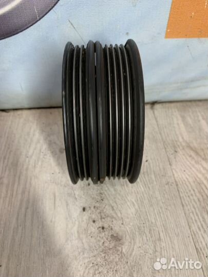 Шкив водяного насоса помпы Geely MK cross