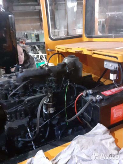 Вилочный погрузчик ЛЬВОВСКИЙ ПОГРУЗЧИК (ЛЕВ) 40810, 1995