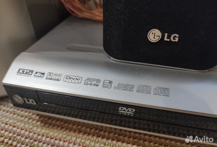 Домашний кинотеатр 1030Вт + Караоке LG LH-T250X