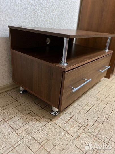 Тумба под телевизор