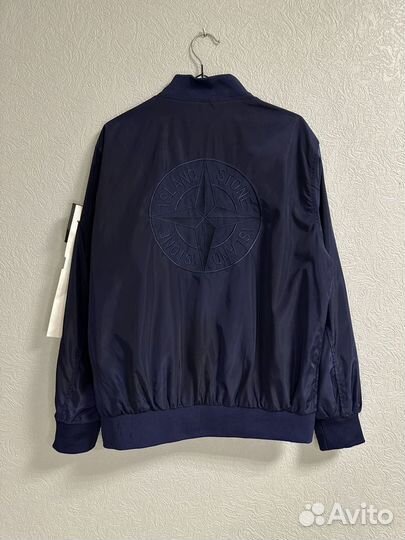 Легкая куртка stone island