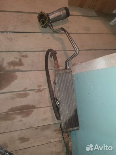 Масляный радиатор трубки на мерседес 140