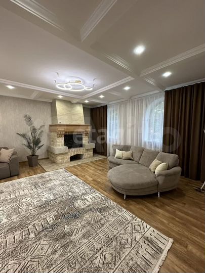 Коттедж 300 м² на участке 20 сот.