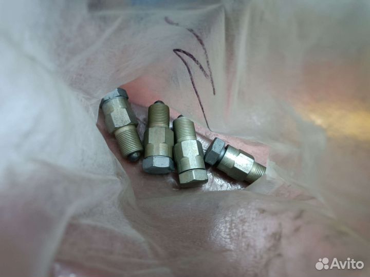 Фиксатор ямз 336.1702080