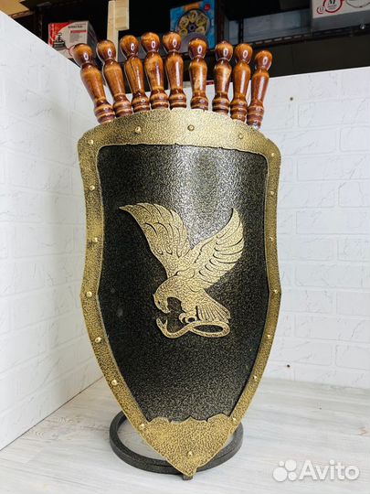 Шампурница подставка в виде щита птица