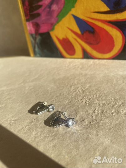 Серебряные серьги с фианитами