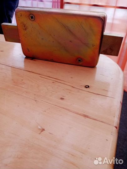 Дверной замок накладной