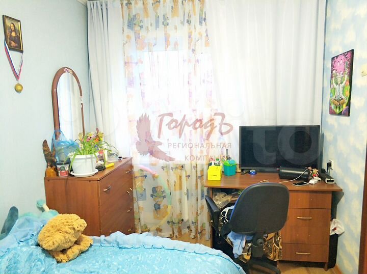 2-к. квартира, 43 м², 3/3 эт.