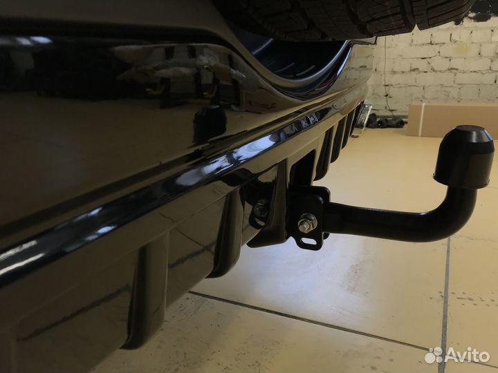 Фаркоп на Mitsubishi Pajero 4