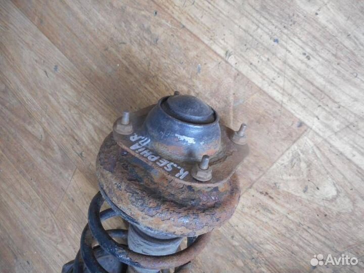 Опора переднего амортизатора Kia Sephia 1993-1997