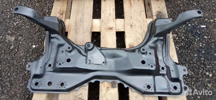 Подрамник передний Ford Focus 1