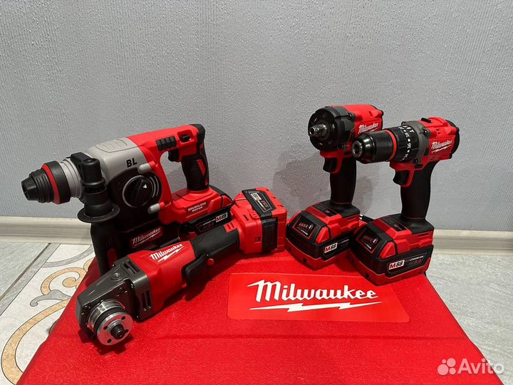 Профессиональный набор Milwaukee 4в1 (Арт.49801)