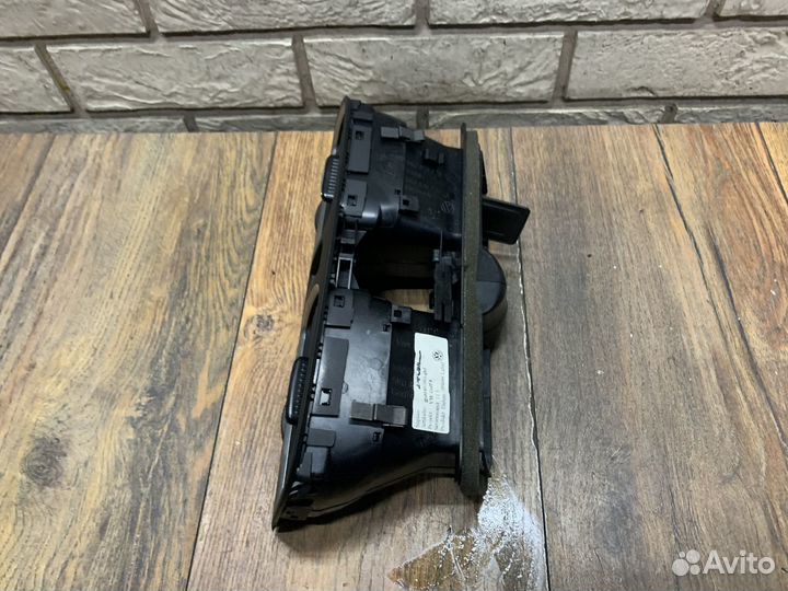 Volkswagen Golf 6 Дефлектор воздушный