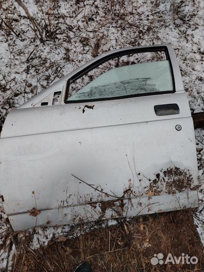 Передний двери на ваз 2111