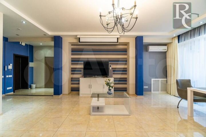 5-к. апартаменты, 250 м², 3/4 эт.