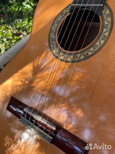 Акустическая гитара